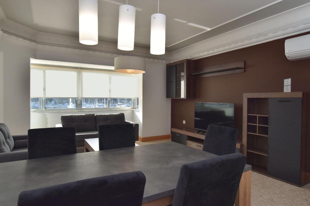 2 Bedroom, Central And Spacious Apartment With Sea View - 2 음시다 외부 사진