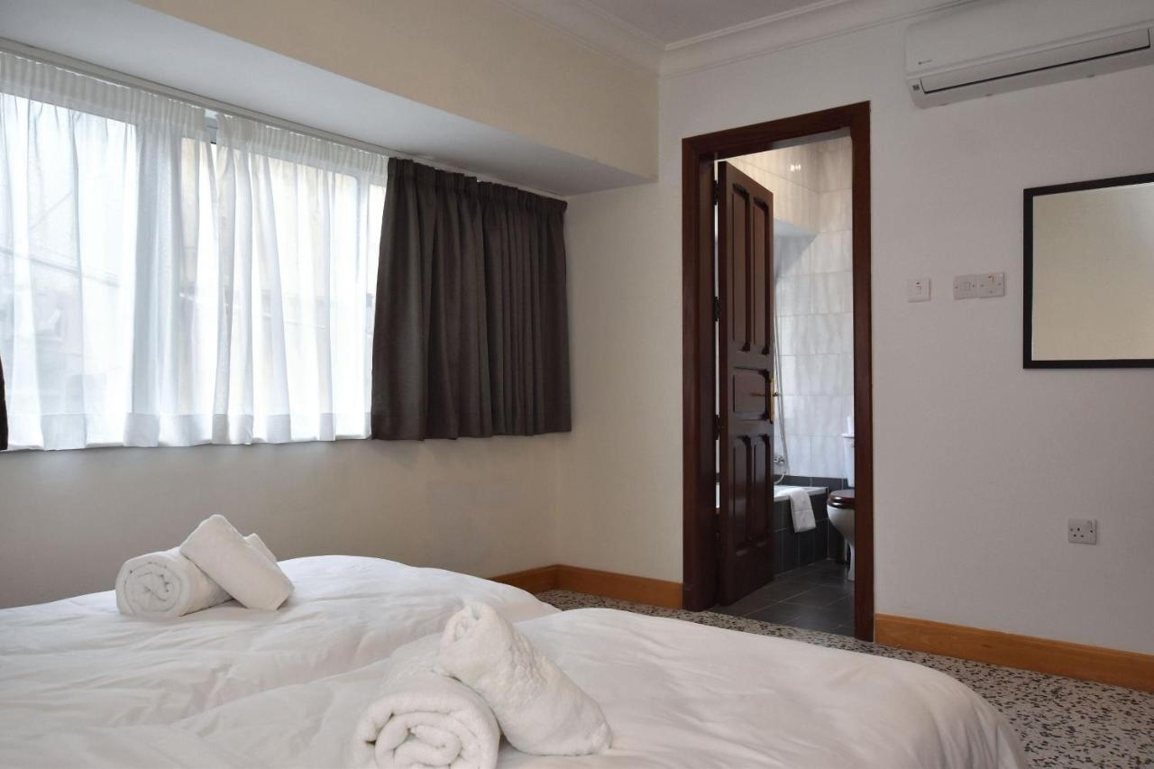 2 Bedroom, Central And Spacious Apartment With Sea View - 2 음시다 외부 사진
