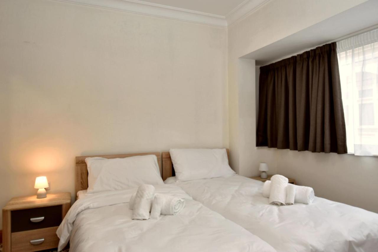 2 Bedroom, Central And Spacious Apartment With Sea View - 2 음시다 외부 사진
