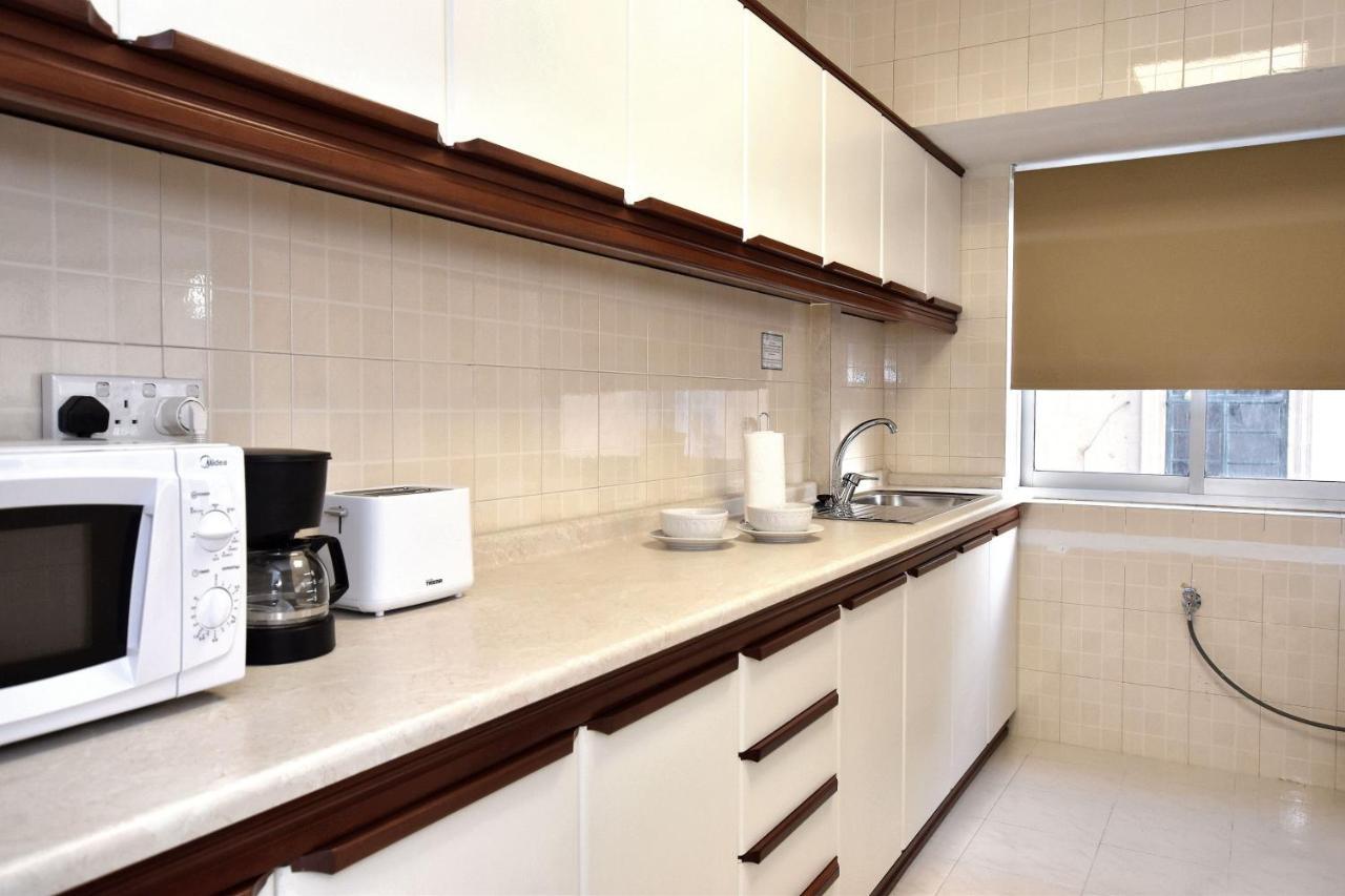 2 Bedroom, Central And Spacious Apartment With Sea View - 2 음시다 외부 사진