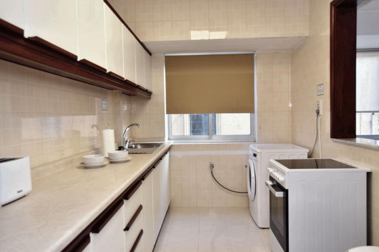 2 Bedroom, Central And Spacious Apartment With Sea View - 2 음시다 외부 사진